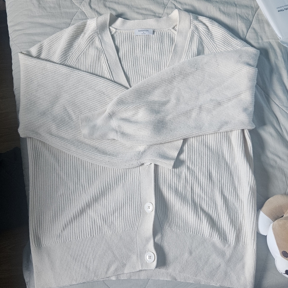 Aritzia Bespoke Cream Button Cardigan - Picture 2 of 8